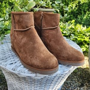 Faux Suede sherpa lined hidden wedge boots